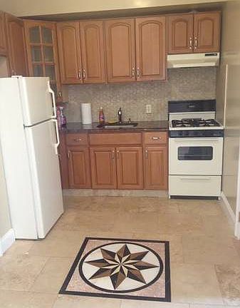5th image of 2565 36th St APT 4F