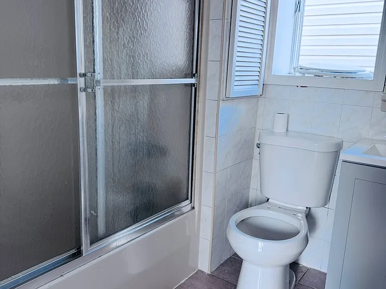 79 Saint Marys Ave #3 — Photo 8