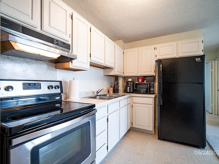 1440 Ward Ave #607 — Photo 3