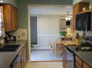 13 Hollywood St, South Hadley, MA 01075