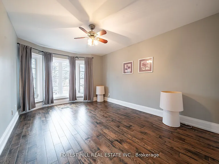 6 Aberdeen Ave — Photo 20