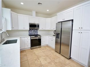 436 Avalon Dr, Vista, CA 92084