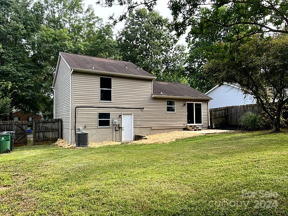 2nd image of 6021 Morninglow Ct