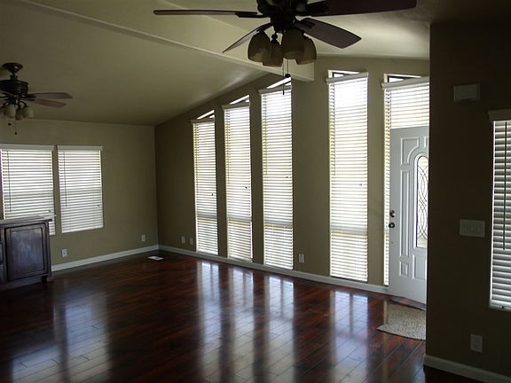5th image of 1102 E 23rd Pl