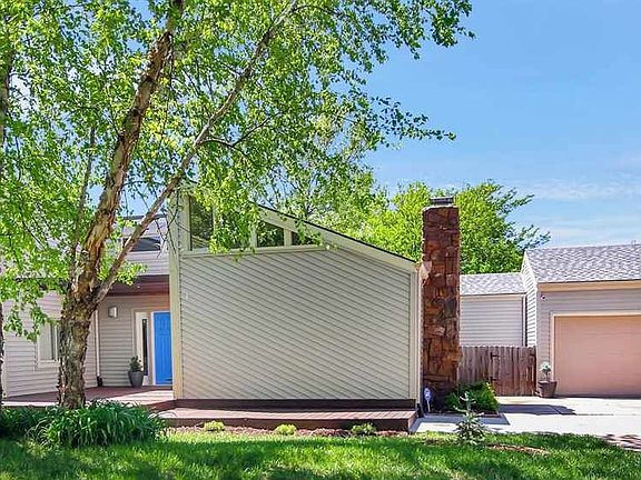 2nd image of 6915 E Rushwood Cir