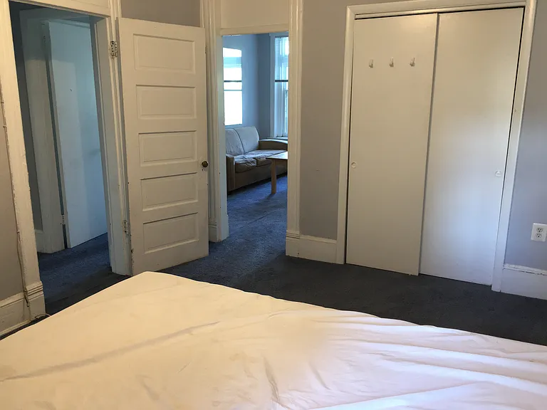 219 C St NE #2 — Photo 20