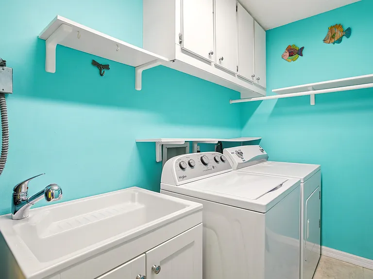 5610 Creekwood Dr — Photo 36