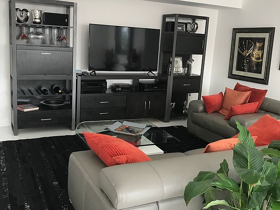 2nd image of 532 Shady Pine Way APT A1