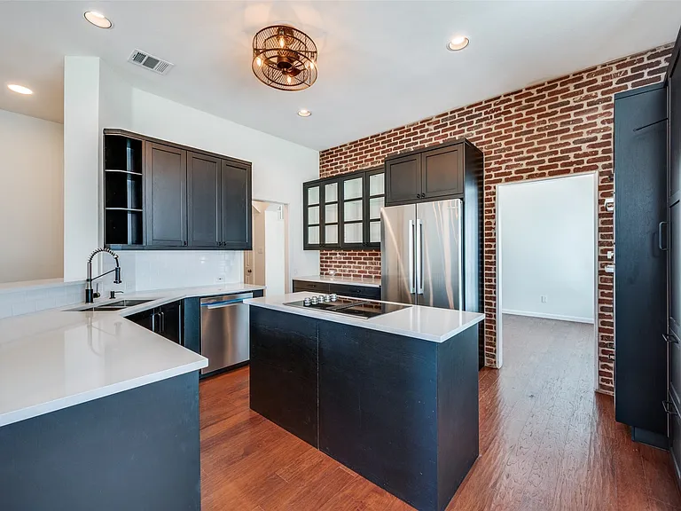 3772 Waterside Ct — Photo 9