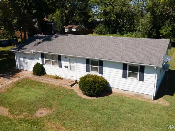 1000 W Church St, Harrisburg, IL 62946