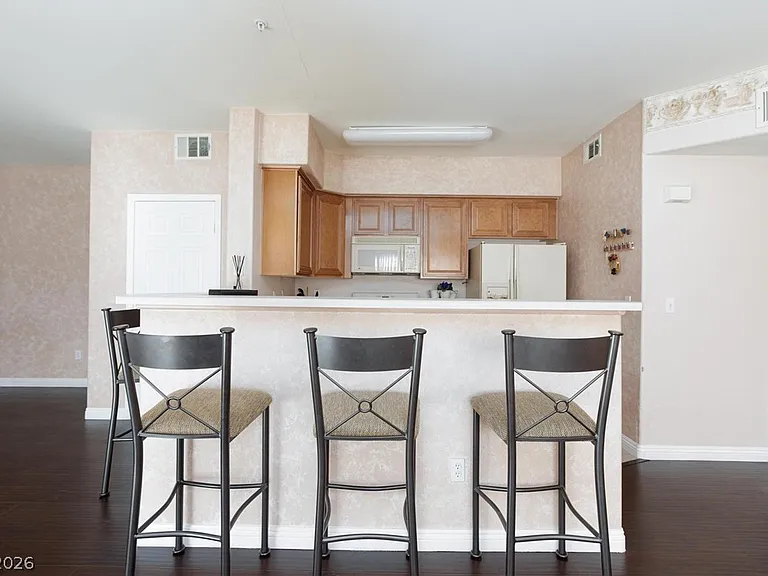 7185 S Durango Dr #201 — Photo 9