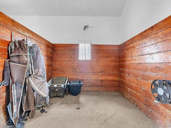 4th image of 41646 Carol Court