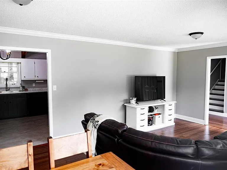 1723 Magnolia St — Photo 13