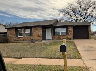 7600 Whirlwind Dr, Fort Worth, TX 76133