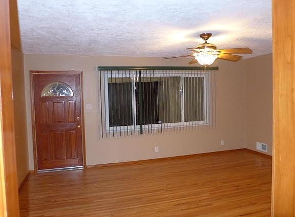 5th image of 9925 Chapala Dr NE