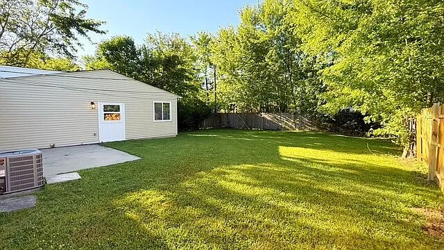 7535 E 35th St — Photo 2