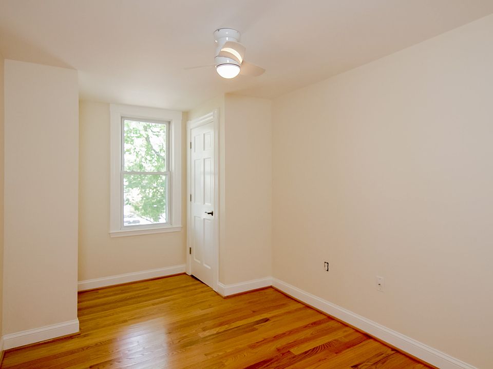 2nd image of 2819 N Howard St