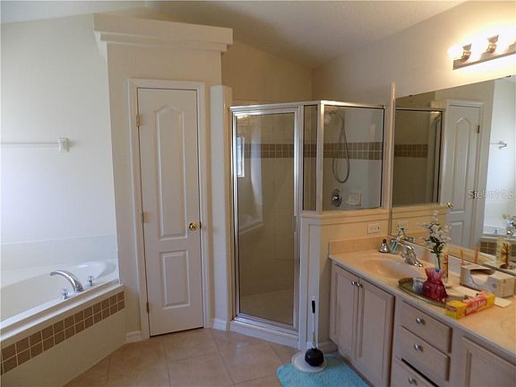 2nd image of 538 Lake Sumner Dr