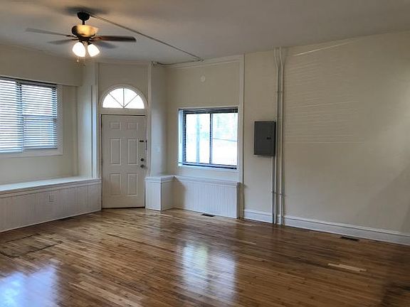 4th image of 1935 W Cortland St #1F