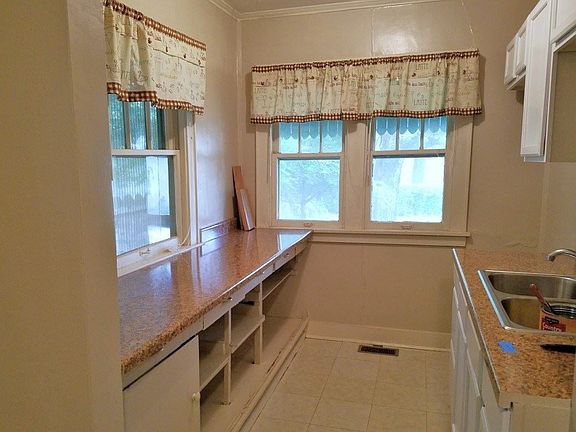 4th image of 309 N C St