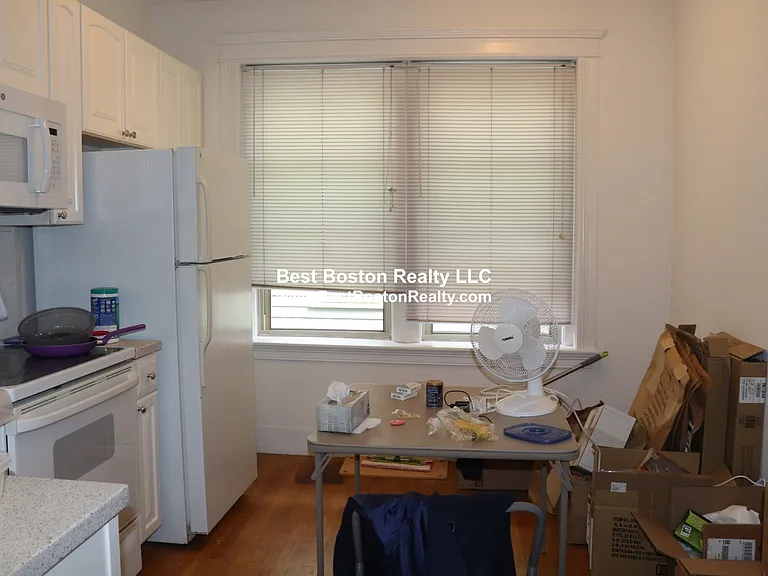 91 Trowbridge St #23 — Photo 5