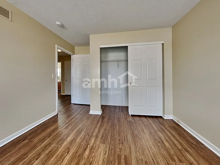 7011 Medford Ct — Photo 20