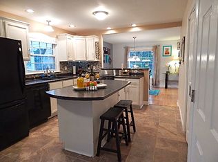 18645 Longview Ct, Brookfield, WI 53045