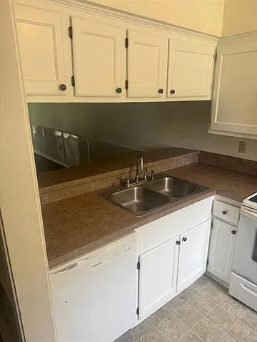 27231 Snead Dr #202 — Photo 6