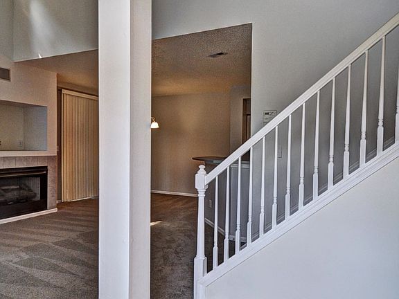3rd image of 660 Windbrook Cir