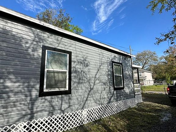 4th image of 2176 Kingston St