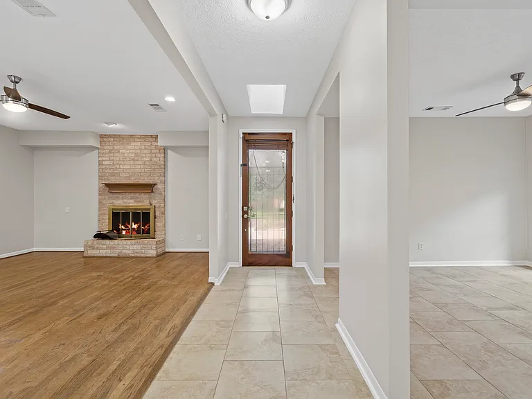 2231 Jamara Ln — Photo 11