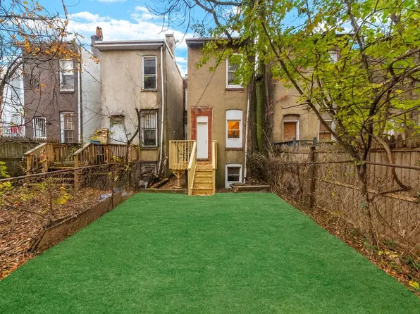 64 Oak Street image 9 of 15