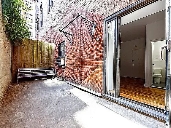 3rd image of 222 W 15th St APT 1D