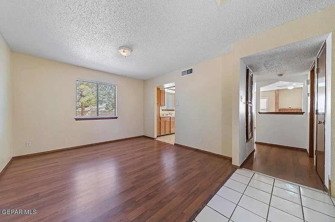 4 bed, 2.5 bath, 1742 sqft, $1,700 — Photo 3