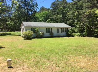 8440 General Puller Hwy, Topping, VA 23169