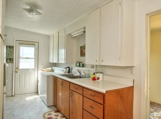 39237 SW Laurelwood Rd, Gaston, OR 97119