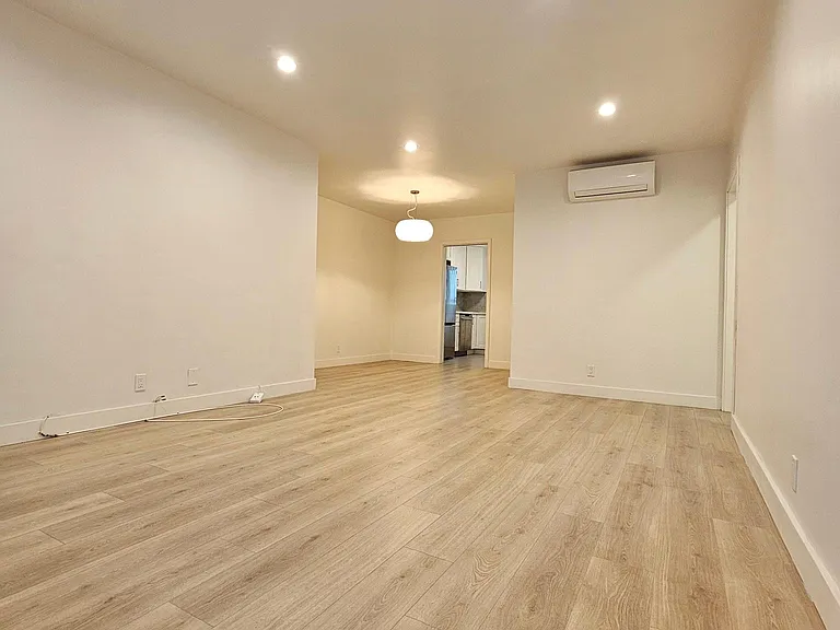 904 N Gardner St #1 — Photo 1