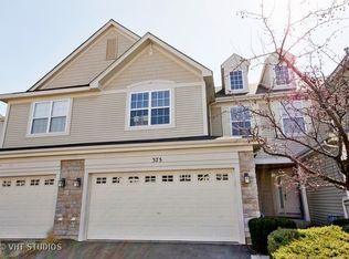 375 Vaughn Cir, Aurora, IL 60502