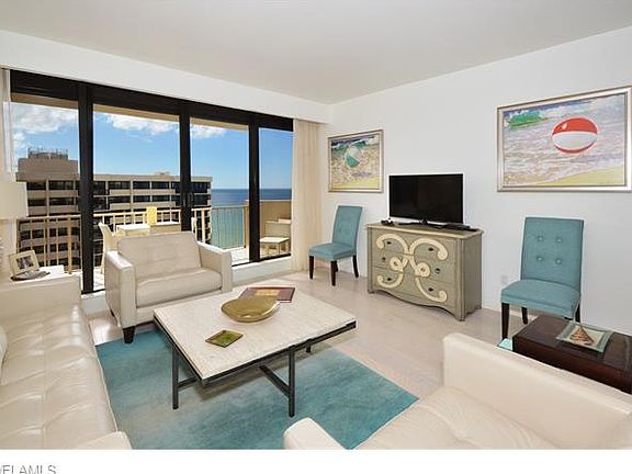 3rd image of 4005 Gulf Shore Blvd N Ph 2