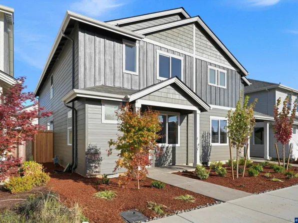 360 SE Shetterly Dr, Dallas, OR 97338