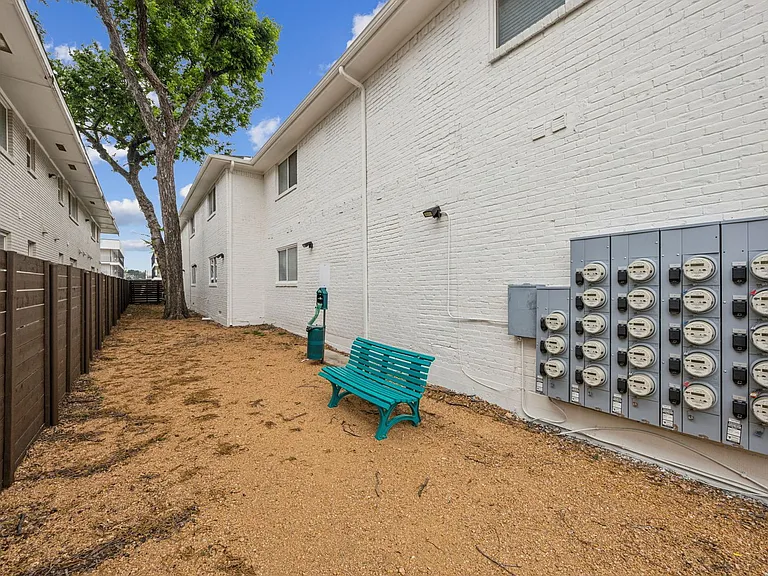 The Republic Apartments — Photo 9