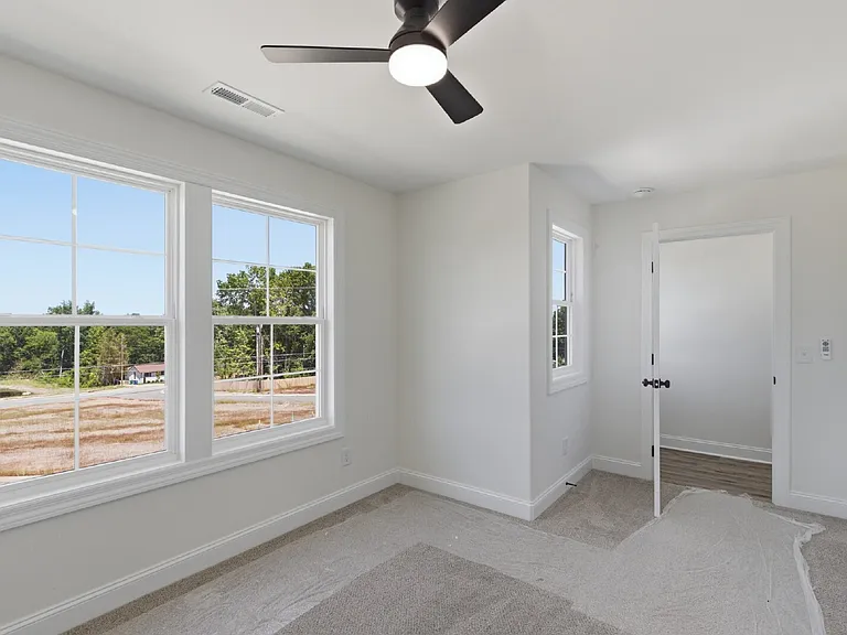 408 Legions Ct — Photo 18