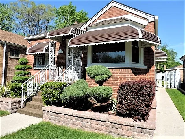 12433 S Stewart Ave photo 1