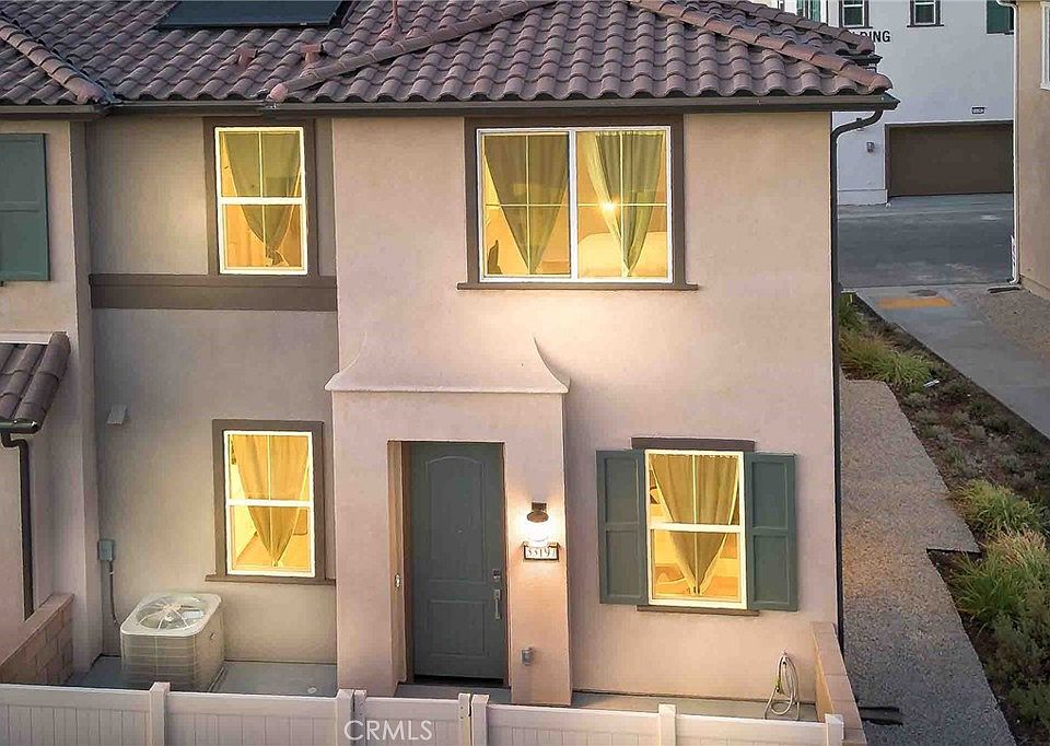 33197 Opal Glass Dr, Winchester, CA 92596 | MLS #SW26204244 | Zillow