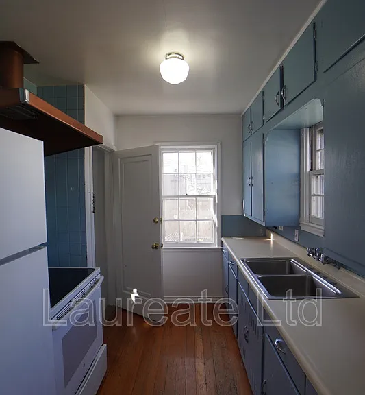 2425 S Humboldt St — Photo 8
