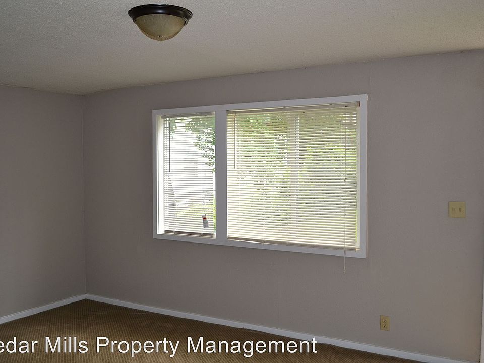 2nd image of 112 W Gilbert St