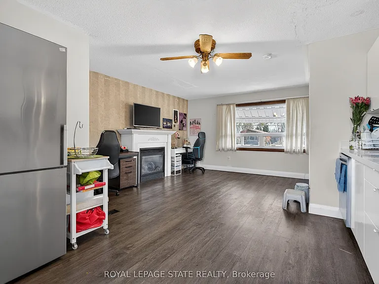 150 Ewen Rd #2 — Photo 6