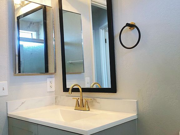 4th image of 21564 Meekland Ave APT 18
