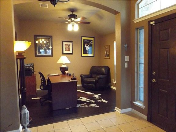 4th image of 342 Fort Edward Dr