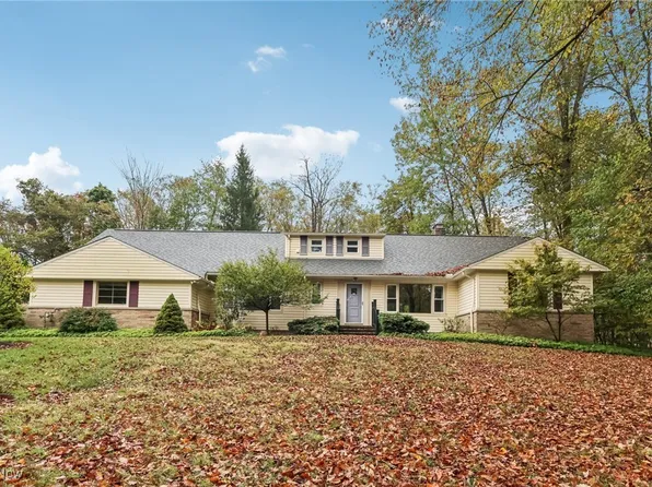 33300 S Woodland Rd, Pepper Pike, OH 44124